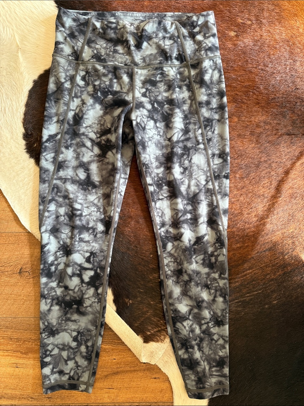 Athleta Black and Gray Tie-Dye High-Rise Leggings